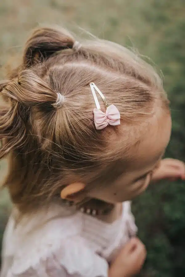 Haarspeldjes voor meisjes goud kleurig met roze strik