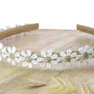 Diadeem Luna by 1993 met witte bloemetjes