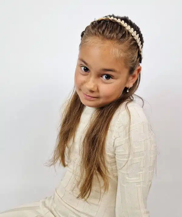 Diadeem voorzien van hartjes.
