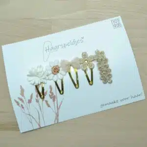 Haarspeldjes Kiki by 1993 3cm Gouden klik klak haarspeldjes van 3 cm met madelief bloemetjes