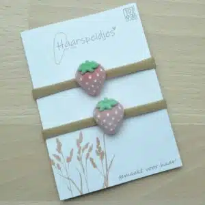 Haarelastiekje met leuke aardbei voor meisjes