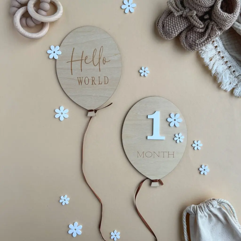 baby's eerste jaar, houten mijlpaalset