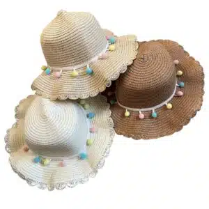 Zomerhoedje met pompoms